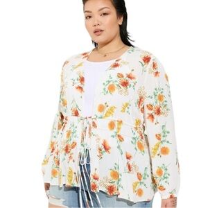 Size 2: Torrid Floral Washable Gauze Tie Front Kimono